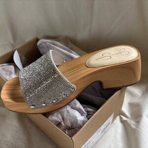 🆕 JESSICA SIMPSON Rexile Studded Clogs Size 7.5 Silver / Wood Platform